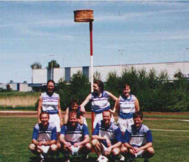 teamfoto 2000-2001.jpg